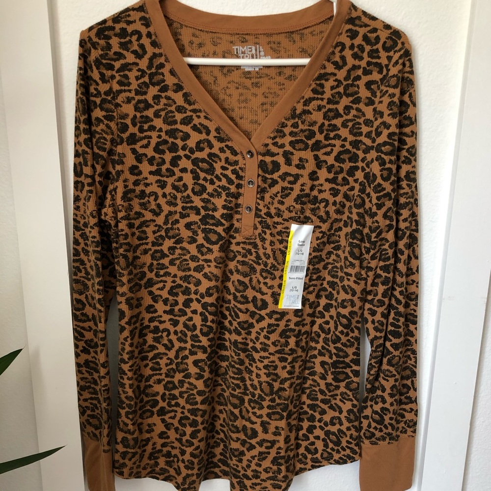 🔥Large NWT Time & True leopard thermal